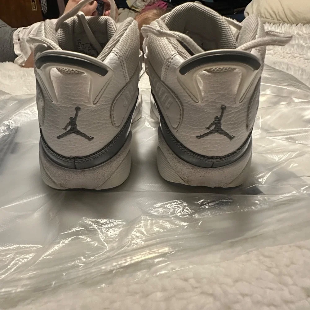 Jordan 6 Rings‎ 